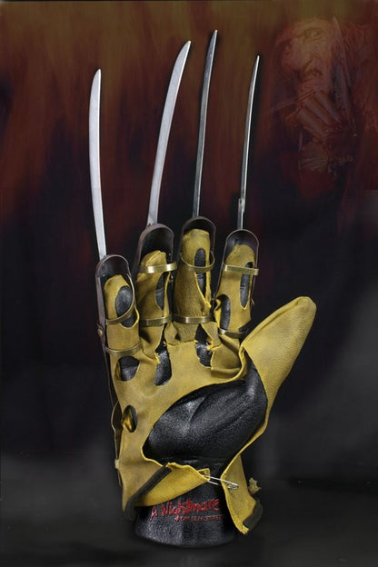 NECA Prop Replicas A Nightmare on Elm Street Freddy's Glove