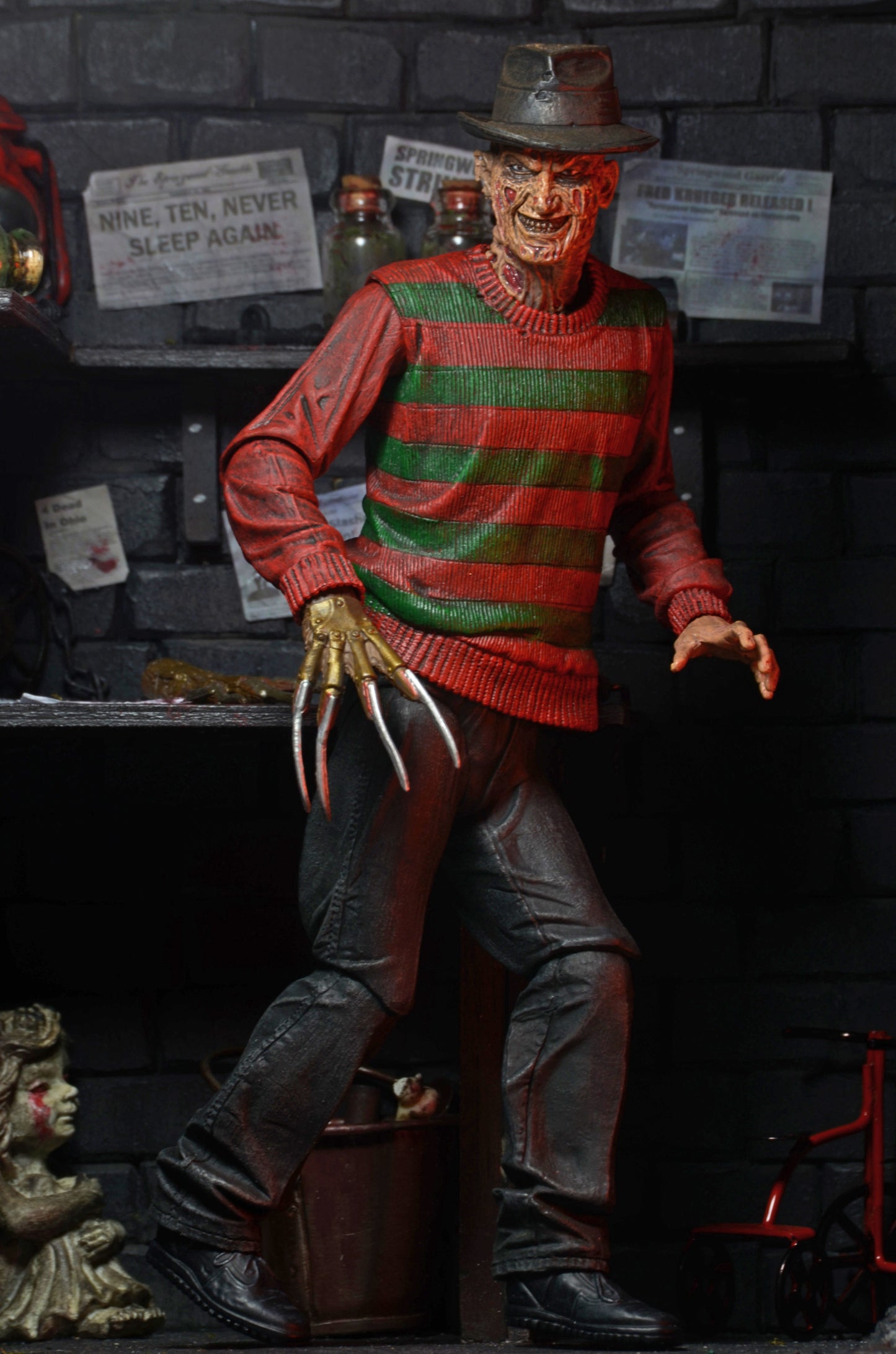 NECA 7" Scale Ultimate Action Figure A Nightmare on Elm Street Part 2 Freddy